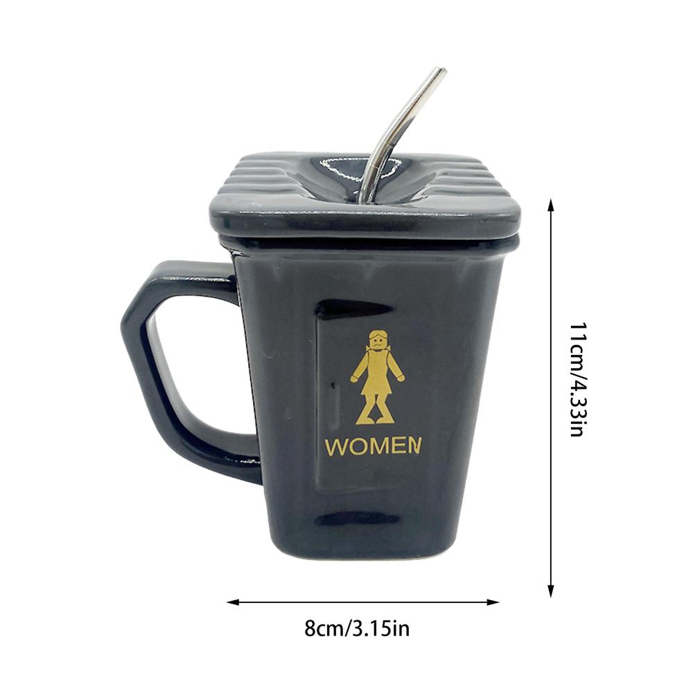Taza de cerámica con forma de inodoro en cuclillas