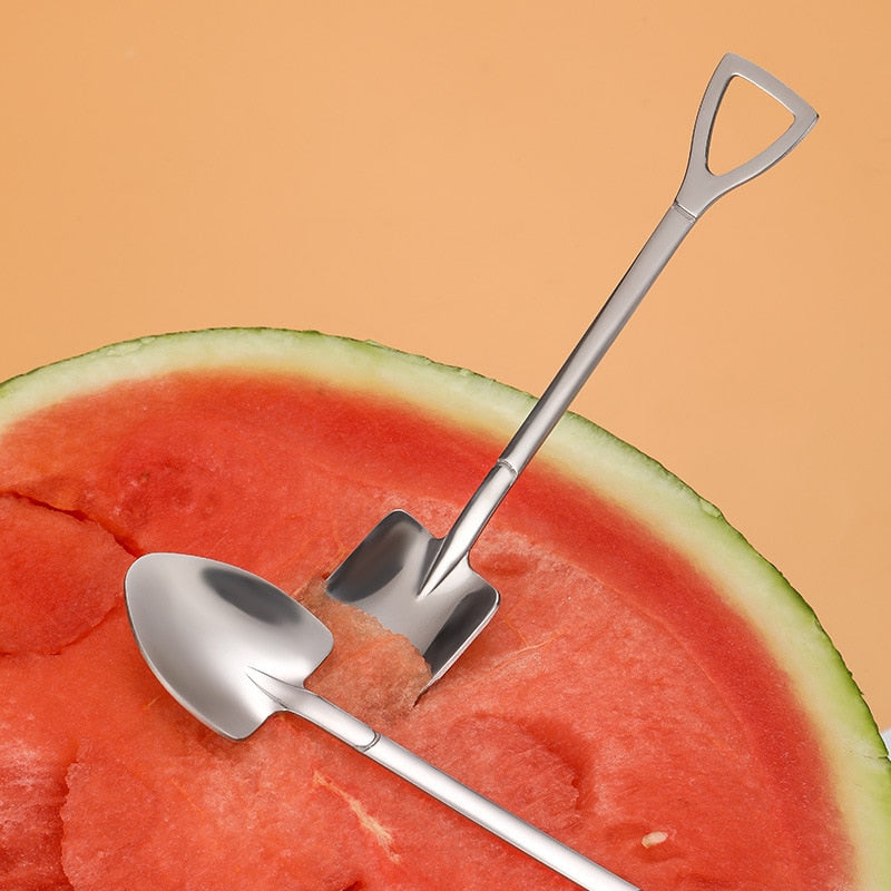Cucharas de postre creativas con forma de pala